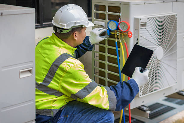 Professional Hvac technician working in Alburtis, PA